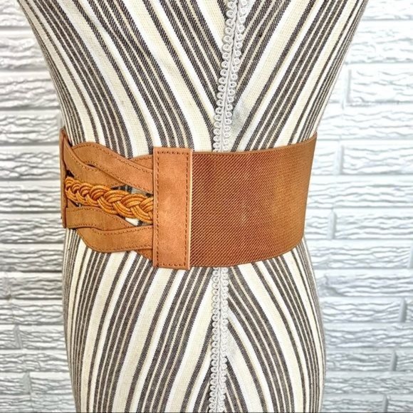 Wide Tan Elastic Belt Braided Faux Leather Front - Picture 4 of 7